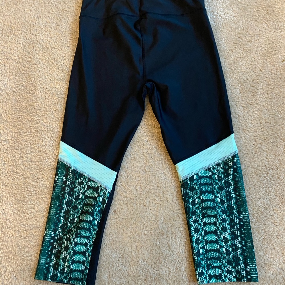 Under armour compression leggings